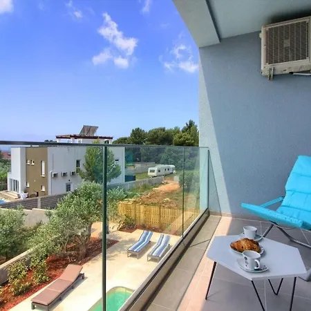 Horizont Private Pool Near The Sea *